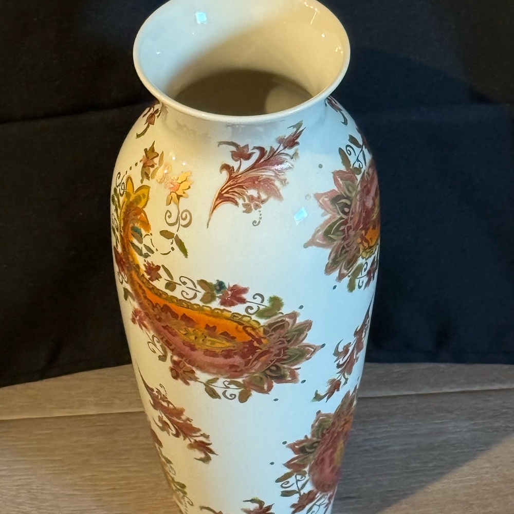 Porcelain vase from the 'Burnished Amber' pattern by Lenox Paisley and gold